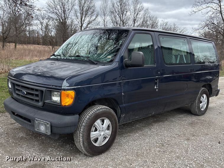image for item FB3573 2003 Ford E150 van