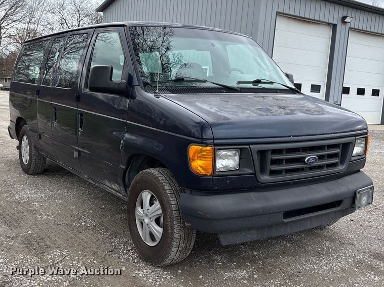 image for item FB3573 2003 Ford E150 van