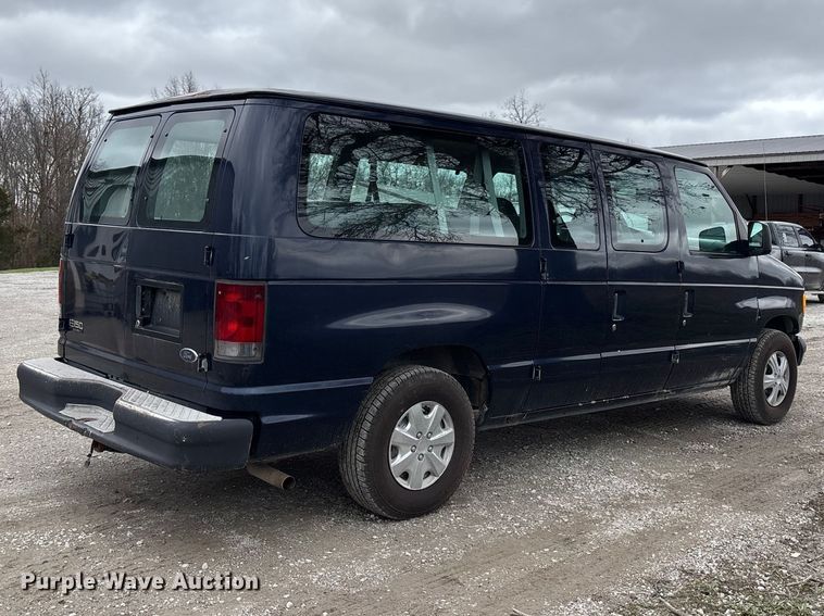 image for item FB3573 2003 Ford E150 van
