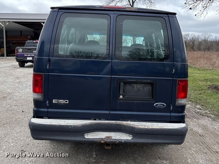 image for item FB3573 2003 Ford E150 van