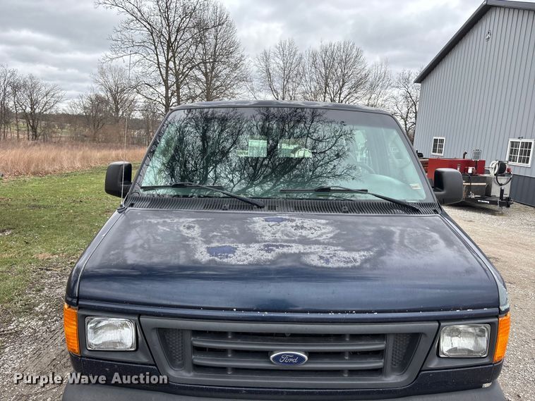 image for item FB3573 2003 Ford E150 van