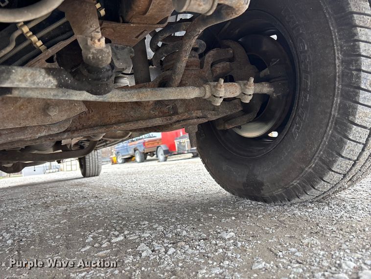 image for item FB3573 2003 Ford E150 van