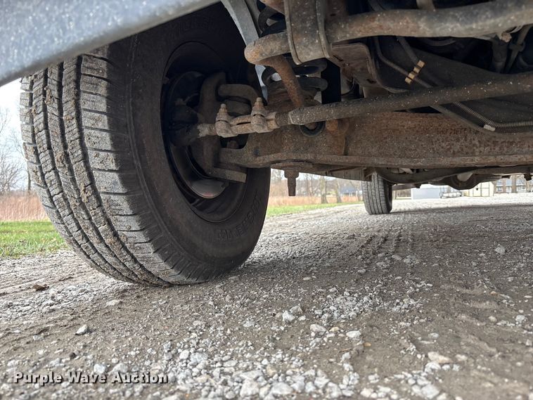 image for item FB3573 2003 Ford E150 van