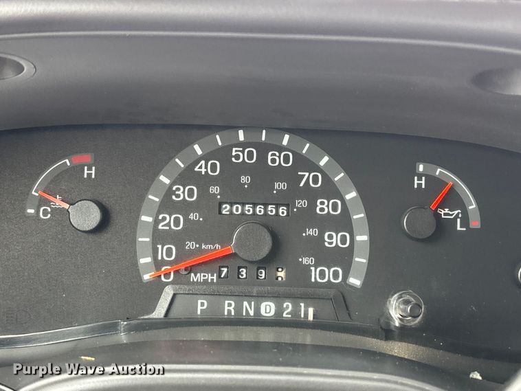 image for item FB3573 2003 Ford E150 van