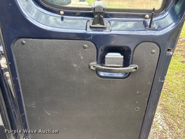 image for item FB3573 2003 Ford E150 van