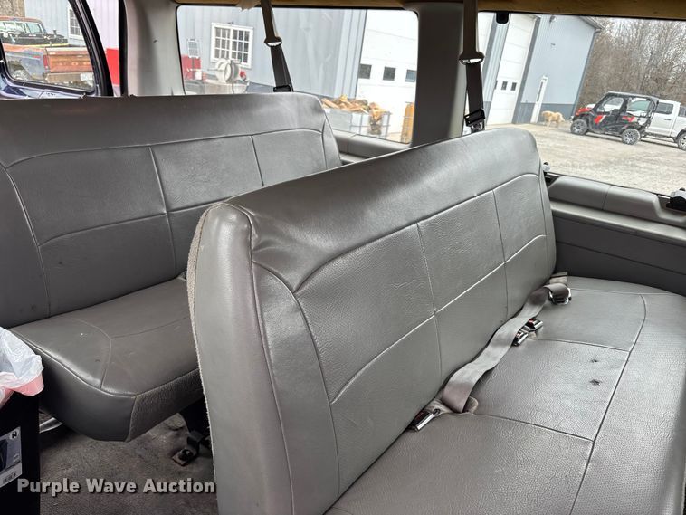 image for item FB3573 2003 Ford E150 van