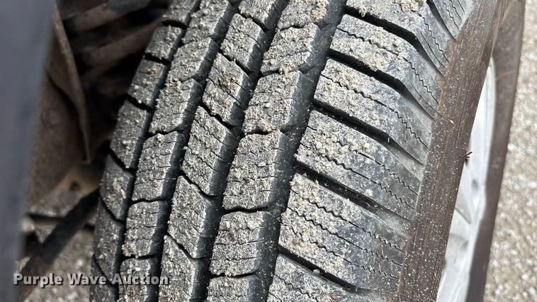 image for item FB3573 2003 Ford E150 van