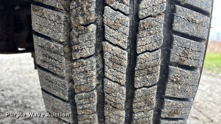 image for item FB3573 2003 Ford E150 van