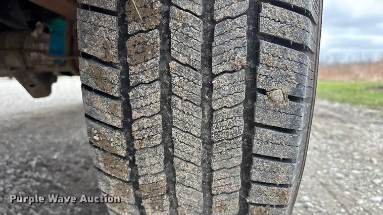 image for item FB3573 2003 Ford E150 van