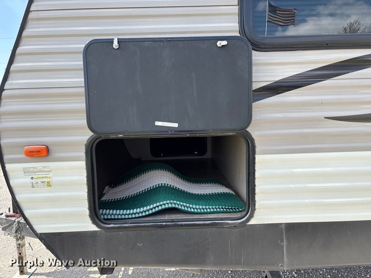 image for item FB3578 2018 Kz-rv  Sportsmen camper