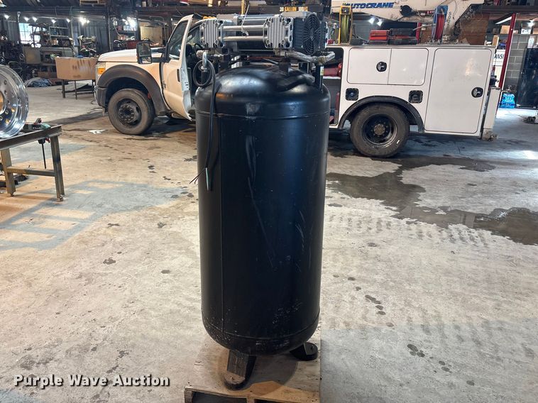 image for item FB3594 Vevor FB3500-10A300 air compressor