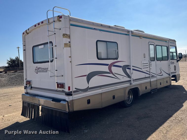 image for item FB6974 2000 Workhorse Allegro RV
