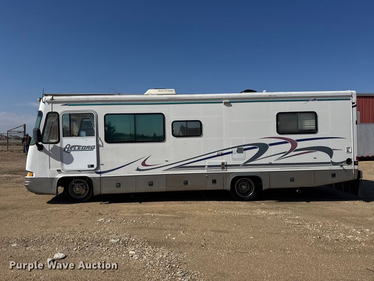 image for item FB6974 2000 Workhorse Allegro RV