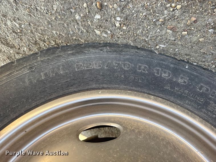 image for item FB6974 2000 Workhorse Allegro RV