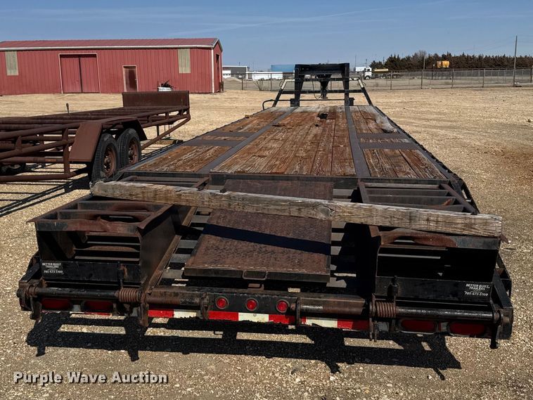 image for item FB6976 2013 Circle M equipment trailer