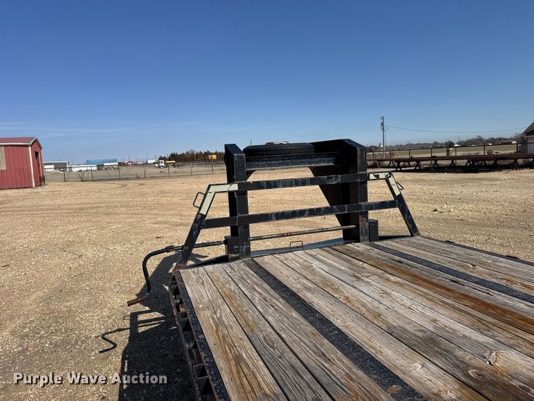 image for item FB6976 2013 Circle M equipment trailer