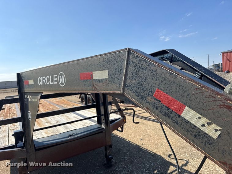 image for item FB6976 2013 Circle M equipment trailer