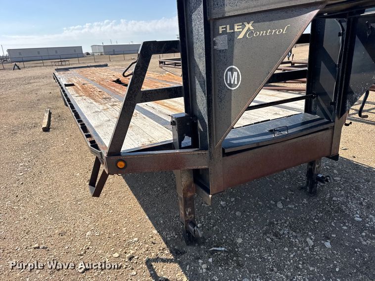 image for item FB6976 2013 Circle M equipment trailer