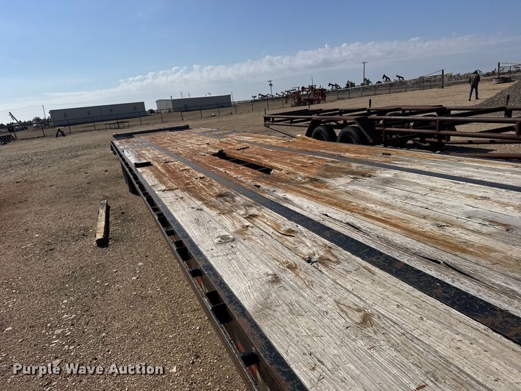 image for item FB6976 2013 Circle M equipment trailer