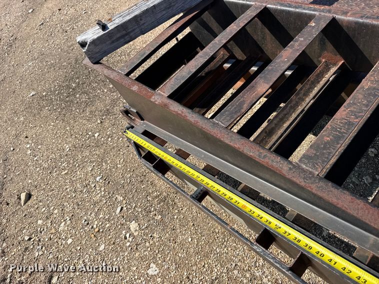 image for item FB6976 2013 Circle M equipment trailer