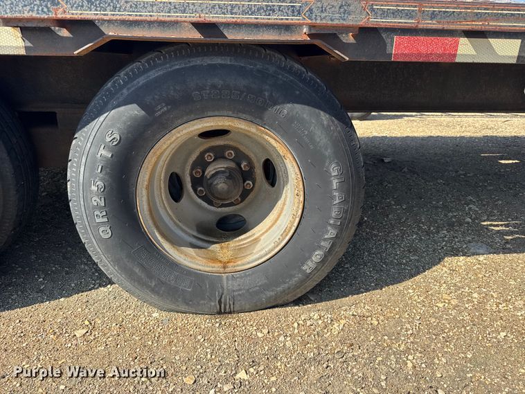 image for item FB6976 2013 Circle M equipment trailer