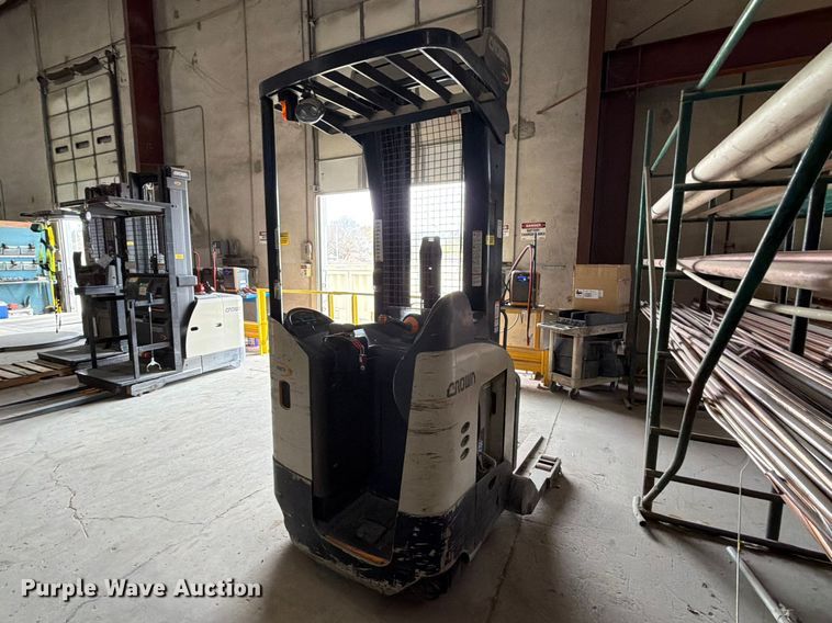 image for item FB8009 2017 Crown RR5725-35 reach truck