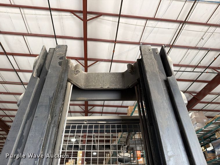 image for item FB8009 2017 Crown RR5725-35 reach truck