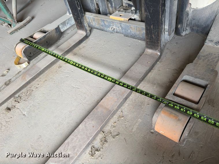 image for item FB8009 2017 Crown RR5725-35 reach truck