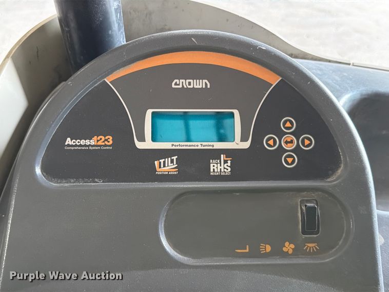 image for item FB8009 2017 Crown RR5725-35 reach truck