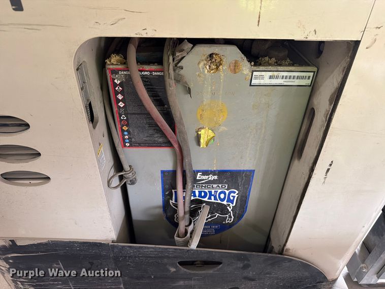 image for item FB8009 2017 Crown RR5725-35 reach truck