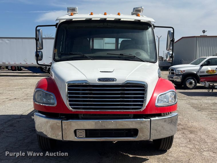 image for item FB9407 2019 Freightliner Business Class M2 rollback truck