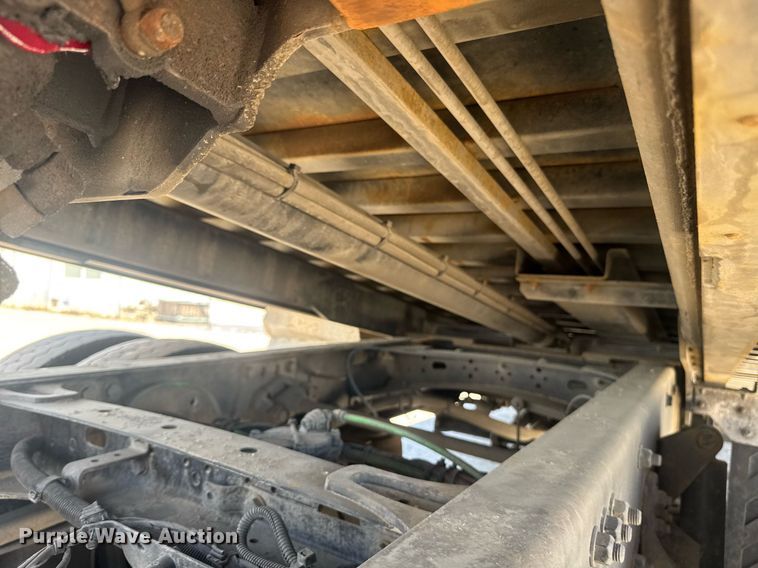 image for item FB9407 2019 Freightliner Business Class M2 rollback truck