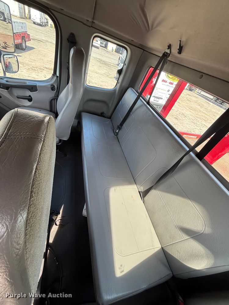 image for item FB9407 2019 Freightliner Business Class M2 rollback truck