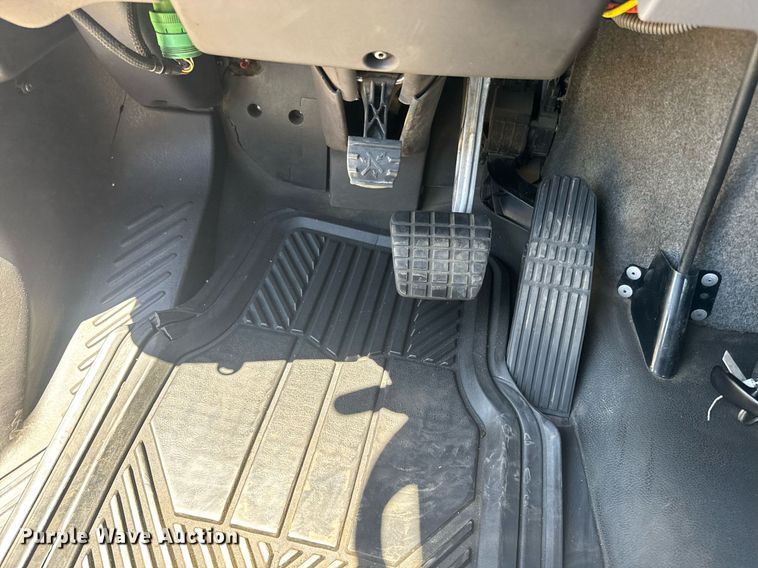 image for item FB9407 2019 Freightliner Business Class M2 rollback truck