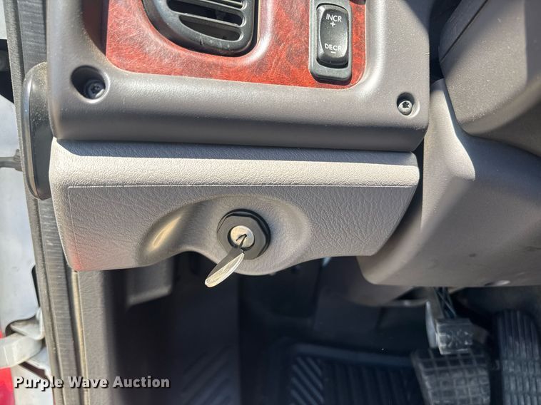 image for item FB9407 2019 Freightliner Business Class M2 rollback truck