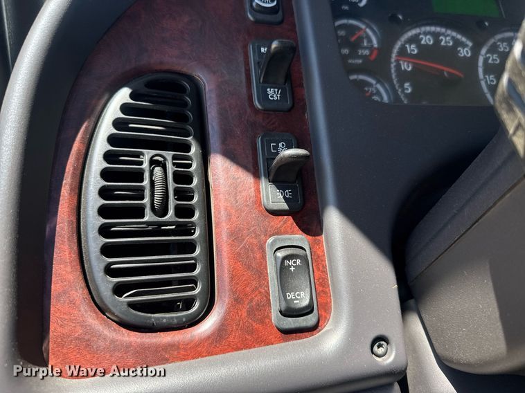 image for item FB9407 2019 Freightliner Business Class M2 rollback truck