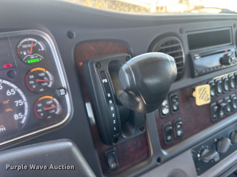 image for item FB9407 2019 Freightliner Business Class M2 rollback truck