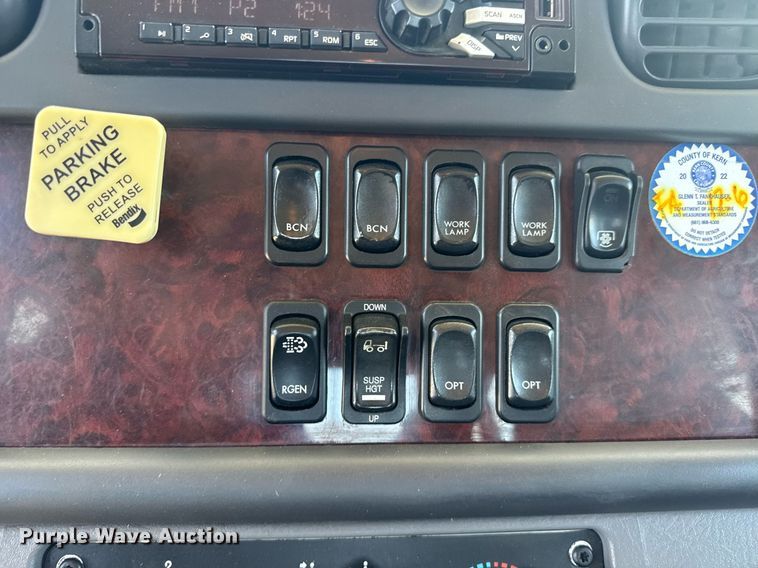 image for item FB9407 2019 Freightliner Business Class M2 rollback truck