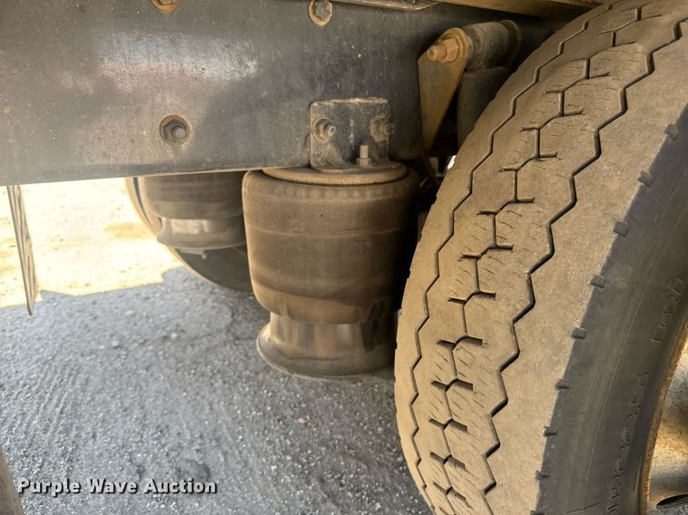 image for item FB9407 2019 Freightliner Business Class M2 rollback truck