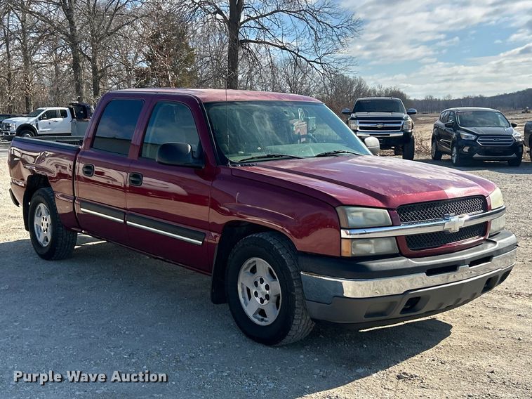 image for item FC5060 2005 Chevrolet Silverado 1500 Crew Cab pickup truck