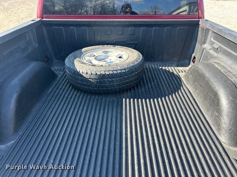 image for item FC5060 2005 Chevrolet Silverado 1500 Crew Cab pickup truck