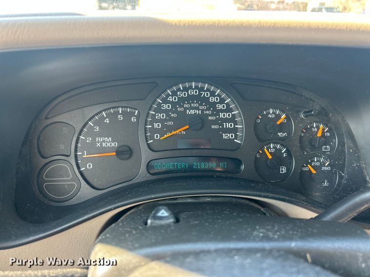 image for item FC5060 2005 Chevrolet Silverado 1500 Crew Cab pickup truck