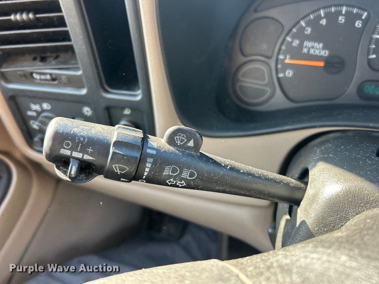 image for item FC5060 2005 Chevrolet Silverado 1500 Crew Cab pickup truck