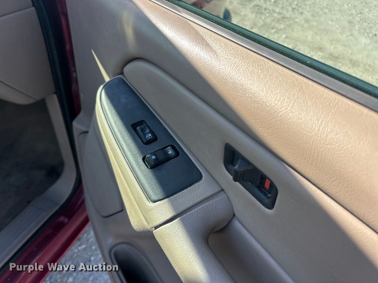 image for item FC5060 2005 Chevrolet Silverado 1500 Crew Cab pickup truck