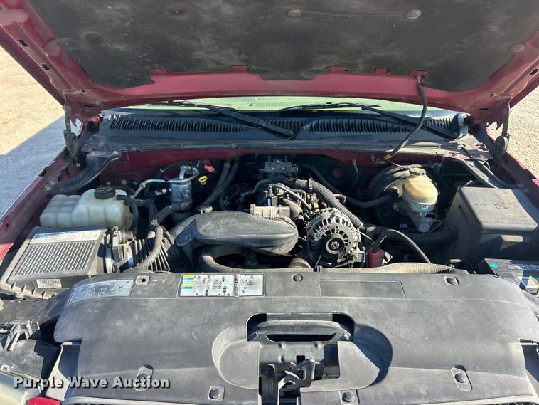 image for item FC5060 2005 Chevrolet Silverado 1500 Crew Cab pickup truck