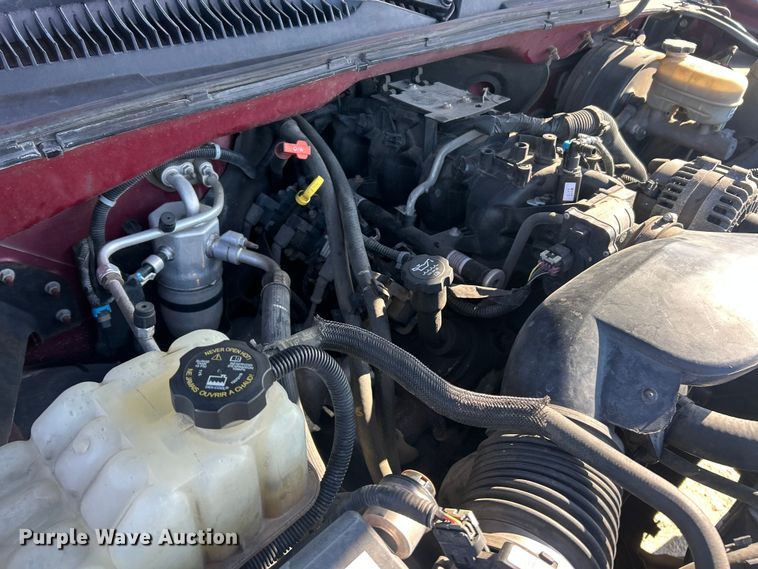 image for item FC5060 2005 Chevrolet Silverado 1500 Crew Cab pickup truck