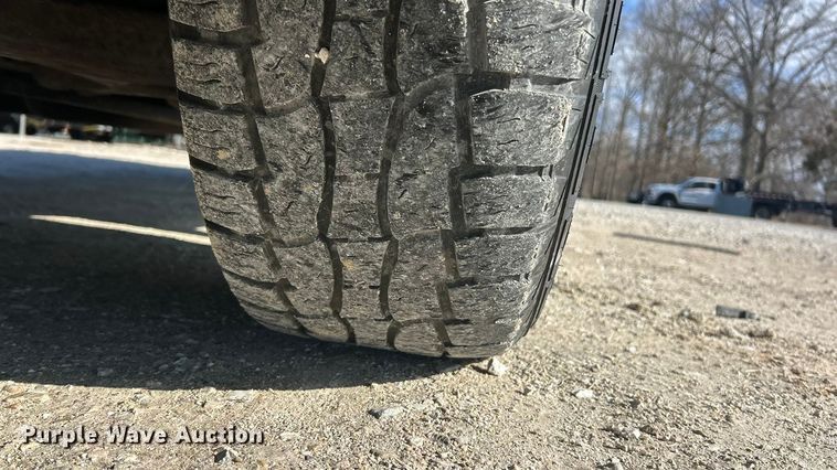 image for item FC5060 2005 Chevrolet Silverado 1500 Crew Cab pickup truck