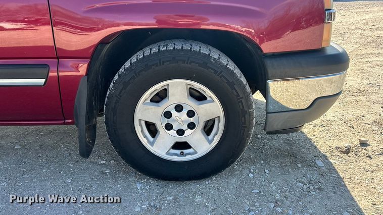 image for item FC5060 2005 Chevrolet Silverado 1500 Crew Cab pickup truck