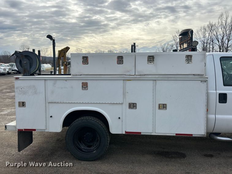 image for item FC5073 2008 Ford F550 XL Super Duty utility / service truck