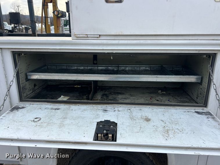 image for item FC5073 2008 Ford F550 XL Super Duty utility / service truck